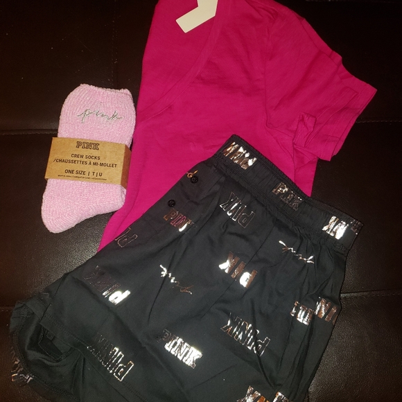 3 PC SET VS PINK SLEEP BOXY, SHIRT & SOCKS - Picture 2 of 11